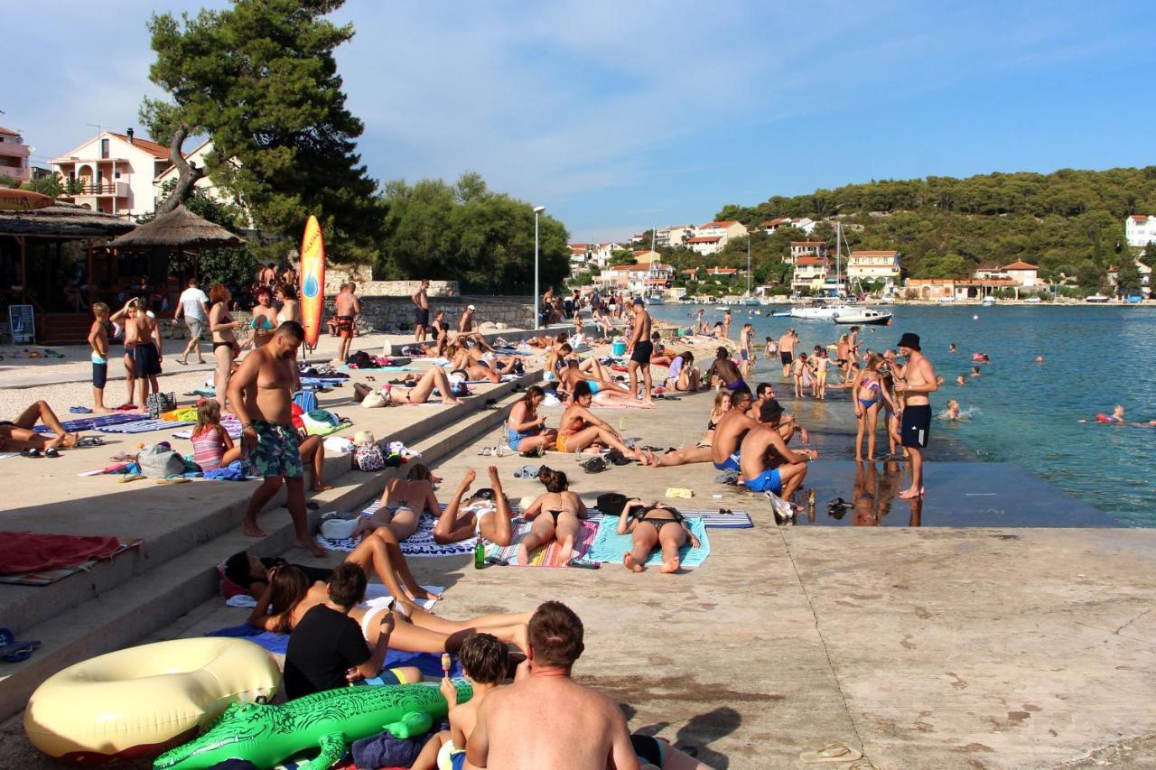 Apartments And Rooms By The Sea Tisno, Murter - 5128 Kültér fotó