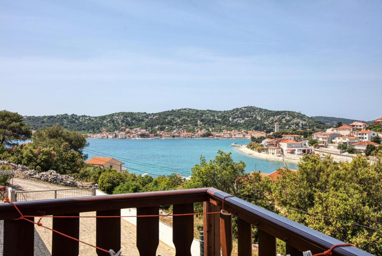 Apartments And Rooms By The Sea Tisno, Murter - 5128 Kültér fotó